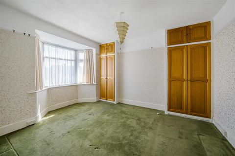 10 Ashmore Crescent, Poole, BH15 4DG