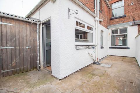 2 bedroom terraced house for sale, West Street, Hoole, Chester