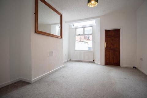 2 bedroom terraced house for sale, West Street, Hoole, Chester