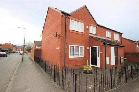 3 bedroom end of terrace house for sale, Darby Street, Rowley Regis B65