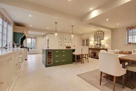 Porthilly Armstrong Road, Brockenhurst, SO42 7TA