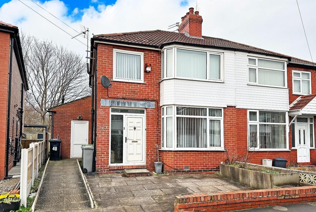 Dale Grove, Timperley 3 bed semidetached house for sale £440,000