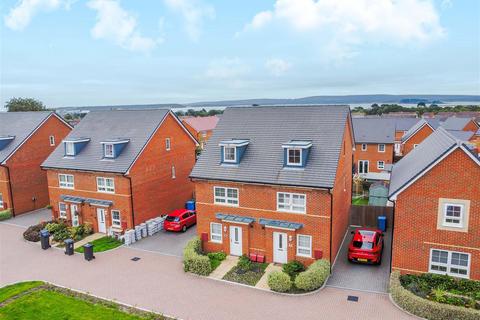 31 Abraham Drive, Poole, BH15 4FR