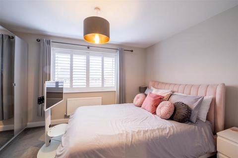 31 Abraham Drive, Poole, BH15 4FR
