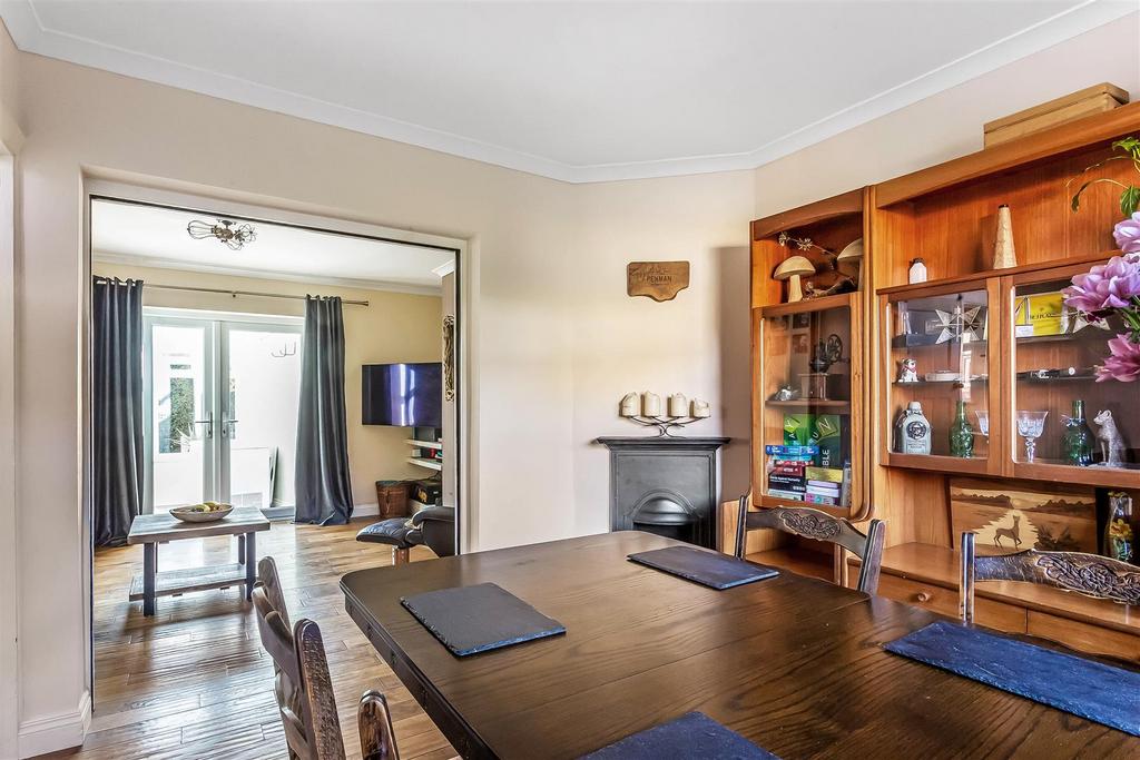 Pollards Oak Road, Hurst Green 3 bed semidetached house for sale £500,000