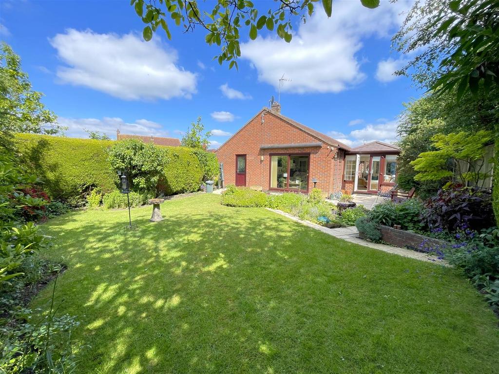 The Capes, Aslockton 3 bed detached bungalow for sale £365,000