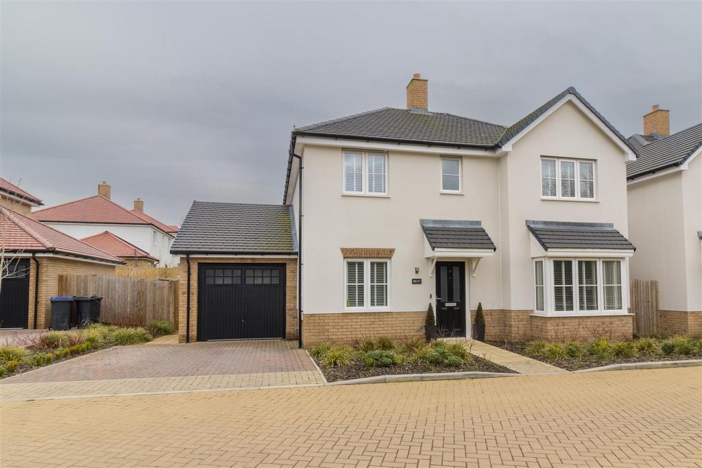 Cranville way, Buntingford SG9 4 bed detached house for sale £650,000