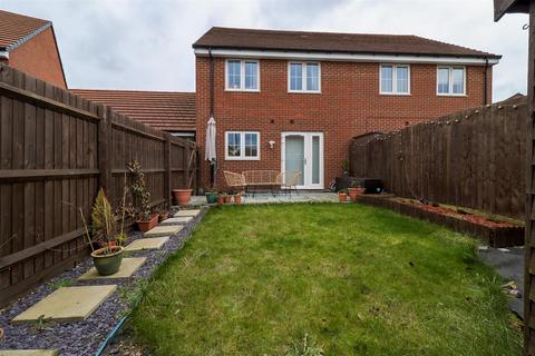 3 bedroom semi-detached house for sale - Cornwell Close, Buntingford SG9