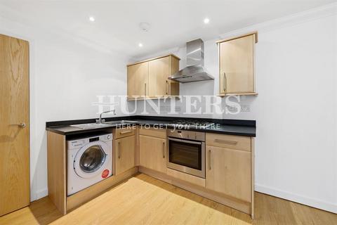2 bedroom flat to rent - College Road, London, NW10