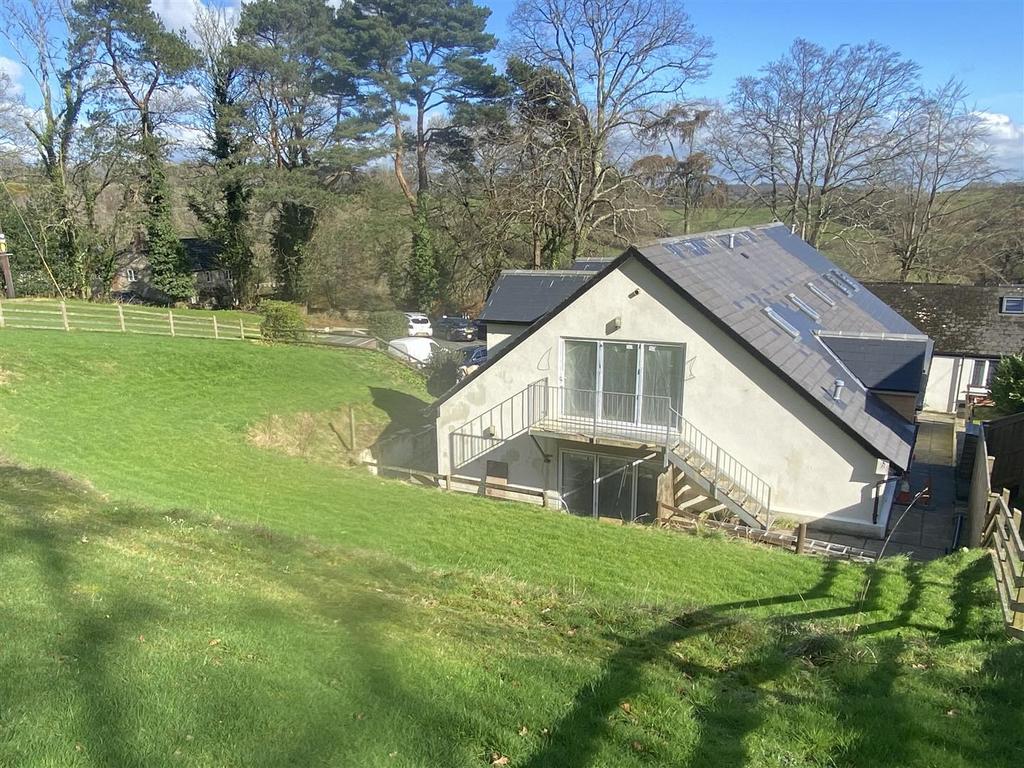 Road, Lyme Regis 3 bed terraced house for sale £