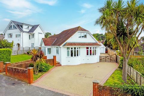 5 bedroom detached house for sale, Lake Drive, Poole BH15