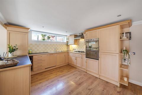 3 bedroom flat for sale, Victoria Avenue, Swanage BH19