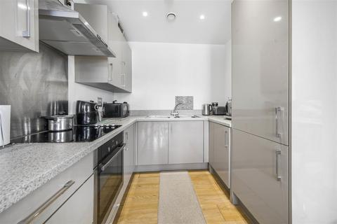 1 bedroom flat for sale, London Road, Isleworth