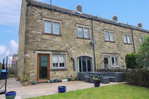 4 bedroom townhouse for sale, Denholme House Farm Drive, Denholme Gate, Bradford, BD13