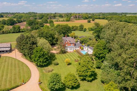 6 bedroom detached house for sale, Middle Road, Ingrave, Essex