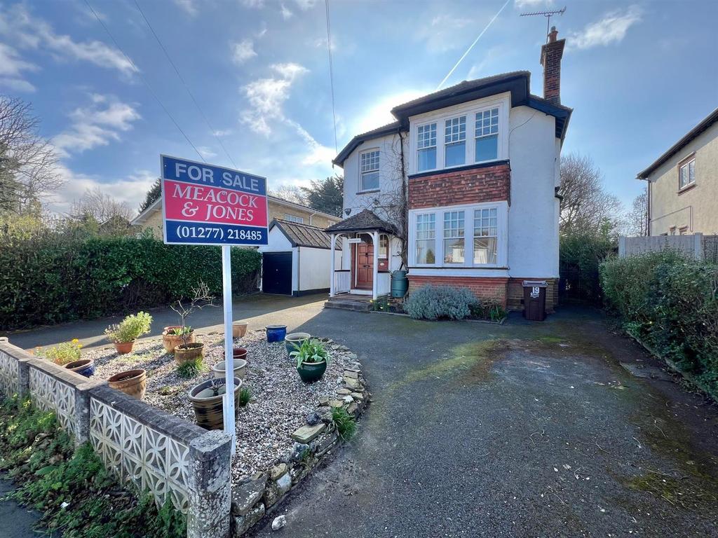 Worrin Road, Old Shenfield, Brentwood 4 bed detached house for sale £