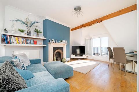 2 bedroom flat for sale, Undercliff Road, Bournemouth BH5
