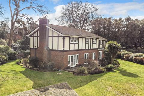 4 bedroom detached house for sale, Woodside Road, Ferndown BH22