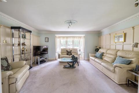 4 bedroom detached house for sale, Woodside Road, Ferndown BH22