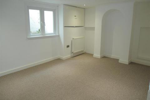 2 bedroom flat to rent, Britton Street, Gillingham