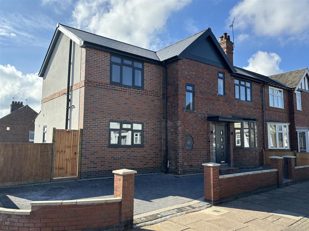 Letchworth Road, Western Park, Leicester 4 bed semidetached house for