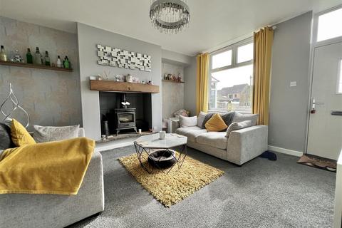 3 bedroom end of terrace house for sale, Westward Ho, Queensbury Bradford BD13