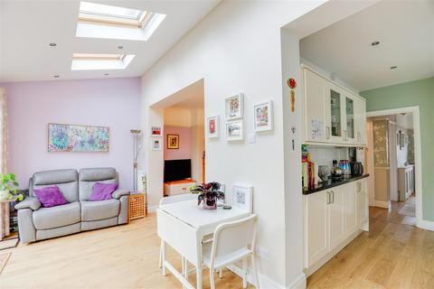 13 Athelstan Road, Cardiff, CF14 2EN