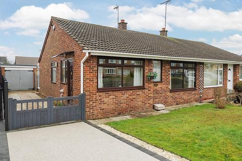 3 bedroom semi-detached bungalow for sale - Croftway, Selby