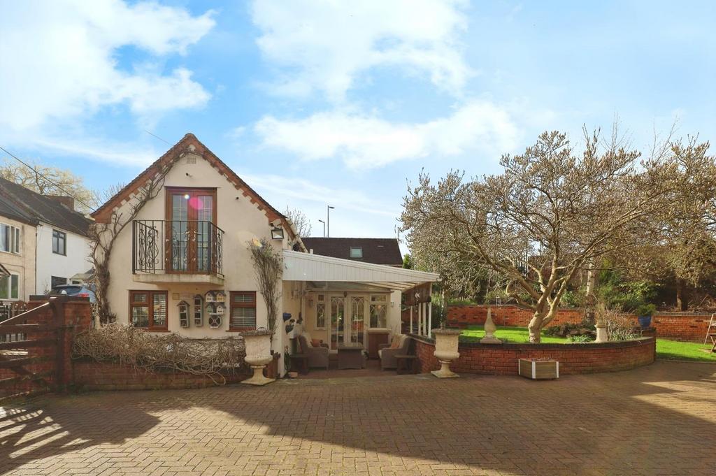 Tamworth Road, Amington, Tamworth 4 bed detached house for sale £675,000