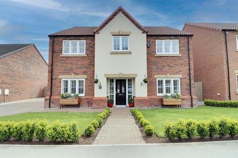 5 bedroom detached house for sale, Cape Drive, Anlaby, Hull