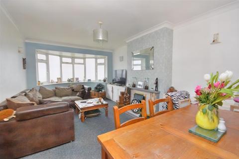 2 bedroom flat for sale, Meachants Lane, Willingdon, Eastbourne