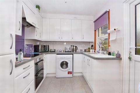 2 bedroom terraced house for sale, Commercial Road, Eastbourne