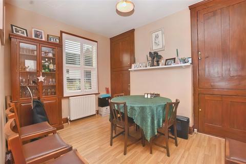 2 bedroom terraced house for sale, Commercial Road, Eastbourne