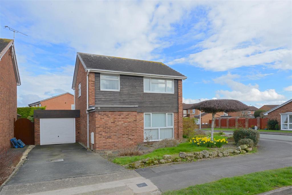 Portland Crescent, off Preston Street, Shrewsbury 3 bed detached house