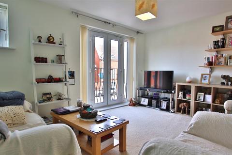 2 bedroom flat for sale, Braeburn House, Victoria Circus, Tewkesbury