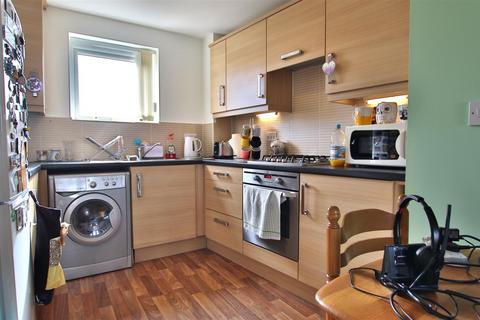 2 bedroom flat for sale, Braeburn House, Victoria Circus, Tewkesbury