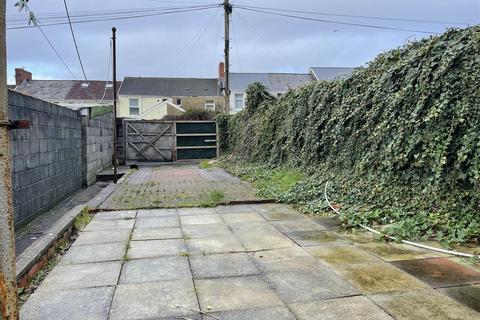 3 bedroom terraced house for sale, Tunnel Road, Llanelli