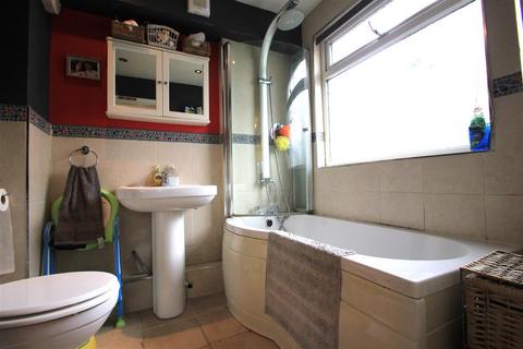 2 bedroom house to rent, Popes Folly, Brighton