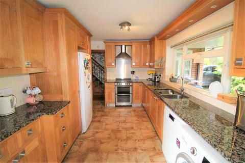 1 Barford Close, Fleet, GU51 3HJ