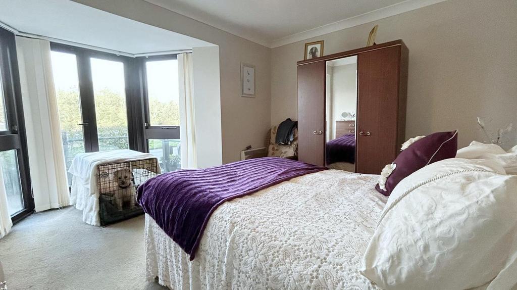 Bedroom 1.jpg