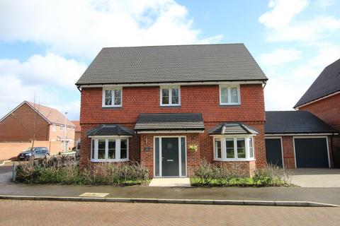 16 Acre Drive, Finchwood Park, Wokingham, RG40 4AR