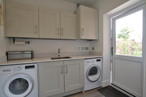 16 Acre Drive, Finchwood Park, Wokingham, RG40 4AR