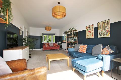 16 Acre Drive, Finchwood Park, Wokingham, RG40 4AR
