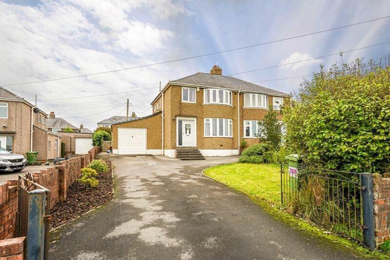 Seaton Road, Seaton, Workington, CA14 3 bed semidetached house for