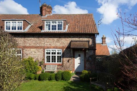 3 bedroom cottage for sale, Main Street, Claxton, York
