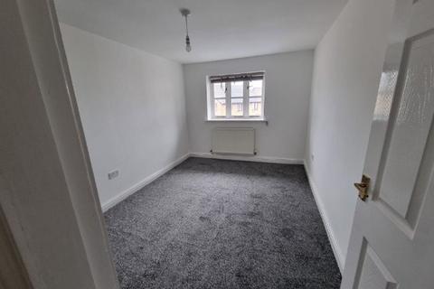 4 bedroom house to rent, Apex Close, Burnley BB11