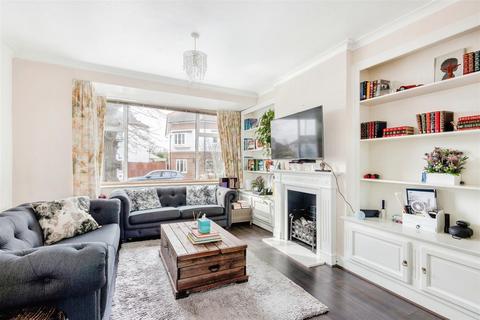 18 Cannon Close, London, SW20 9HA