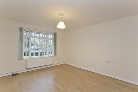 2 bedroom flat to rent - Elliott Road, Oval SW9