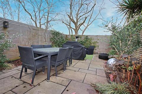 20 Wordsworth Gardens, Borehamwood, WD6 2AH