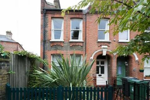 1 bedroom apartment to rent, Hawarden Road, London E17